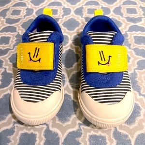 TOMS shoes toddler size 7